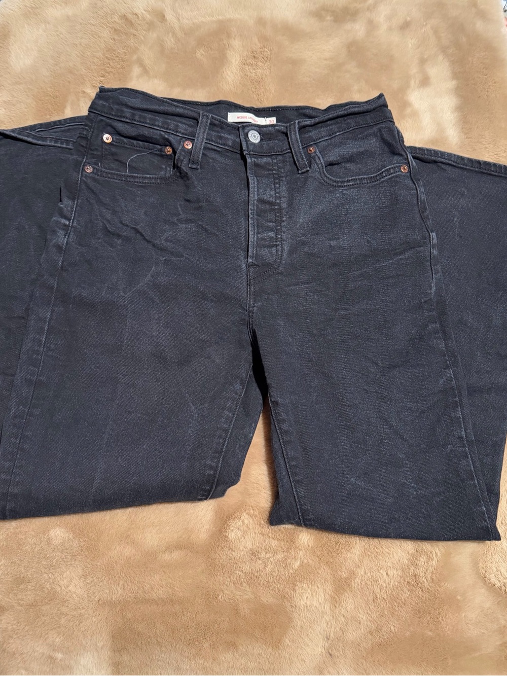 Levi's wedgie straight 30